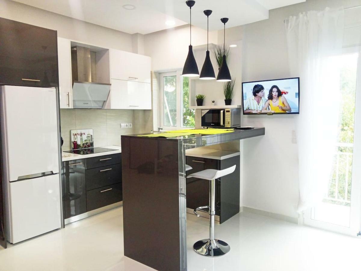 Luxury Apartment Next To The Sea Beach Афіни Екстер'єр фото