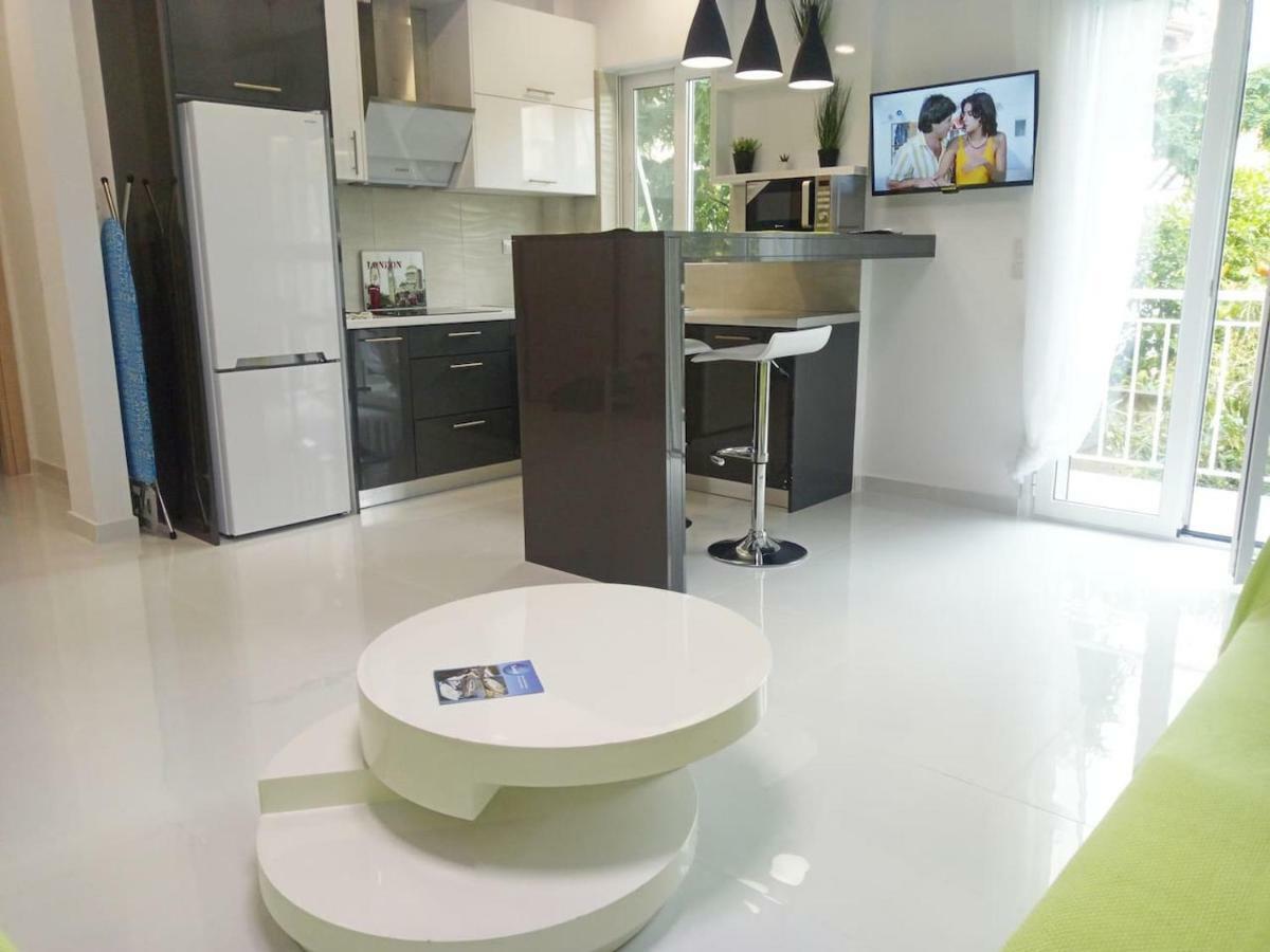 Luxury Apartment Next To The Sea Beach Афіни Екстер'єр фото